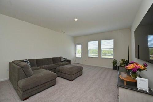 Large Poppy Dr, La Vergne, Home For Rent in Murfreesboro - Image 1
