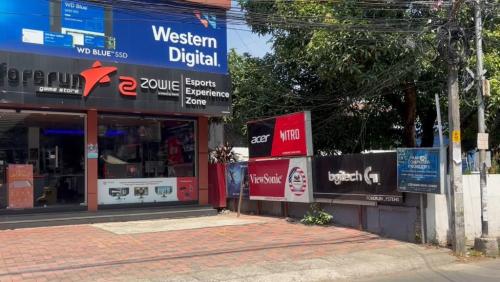 Legendary Game Store - Computer store in Kadavanthra, Kochi in Vyttila - Image 5