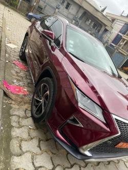 Lexus RX 350 année 2016 immatriculé à Douala - Photo 3