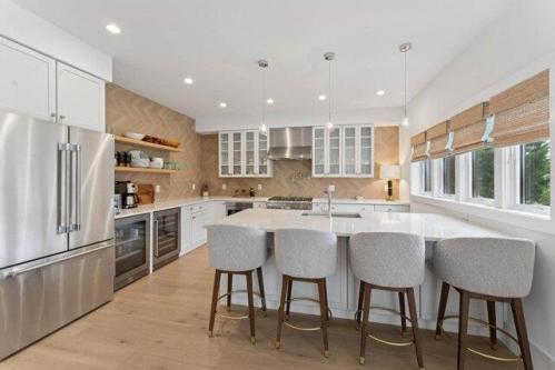 Library Ave, Westhampton Beach, Home For Rent in Venice - Image 1