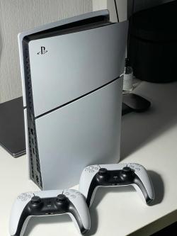 Like-New PS5 for Sale! In in Atlanta - Image 1