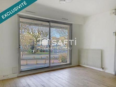 Local Professionnel à 2 pas du RER A, rue commerce à Limeil-Brévannes - Photo 1