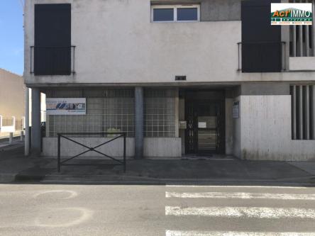Local Professionnel de 160m² à Miramas - Photo 1