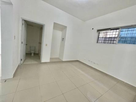 Local comercial en Alquiler en excelente plaza comercial Gazcue en Los Minas - Imagen 5