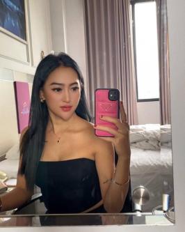 Loly hot and swxyy sheeemaleee in Yogyakarta - Image 1