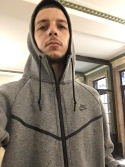 Looking for fun in Queens - Image 1