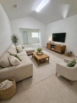 Loomis St, Hypoluxo, Home For Rent in Boynton Beach - Image 1