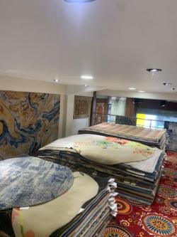 Luxury Rug Store Mumbai | Stylish Carpets & Rugs | Saraswati Glo in Khetwādi - Image 1
