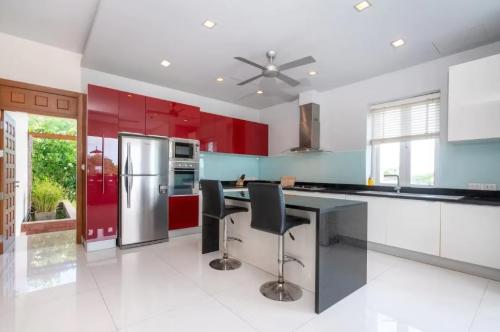 Luxury Sea View Pool Villa for RENT – Chalong , Phuket in Phuket - Image 11
