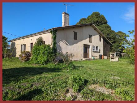 MAISON A RENOVER AVEC UN FORT POTENTIEL à Villenave-d'Ornon - Photo 1