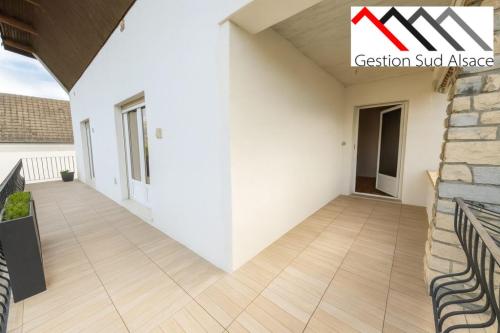 MAISON AVEC GRAND ESPACE à Mulhouse - Photo 1