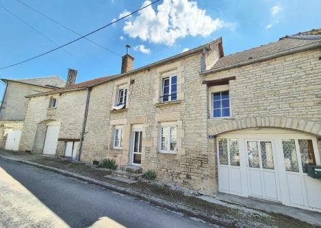 MAISON FAMILIALE à Chaumont - Photo 1