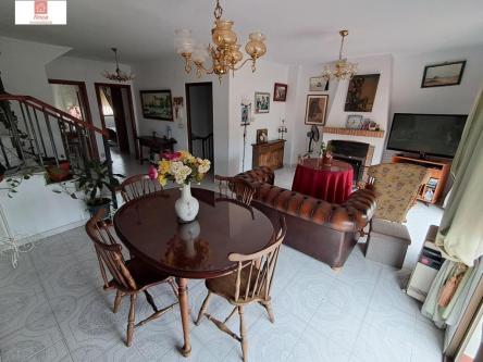 MONTIJO VENTA VIVIENDA CON GARAJE, 274 M2 CONSTRUIDOS, … en Mérida - Imagen 1