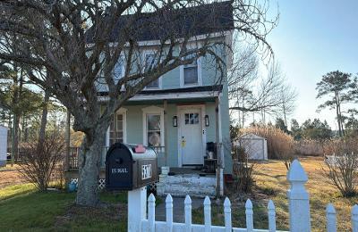 Main St in Hampton - Image 1