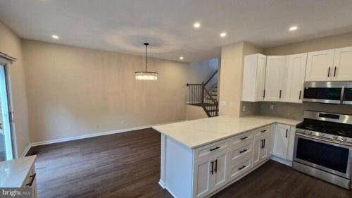 Mainstone Dr, Fairfax, Home For Rent in Reston - Image 1