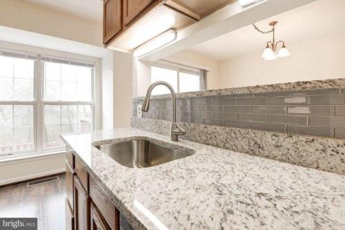 Manning Sq, Sterling, Home For Rent in Reston - Image 1