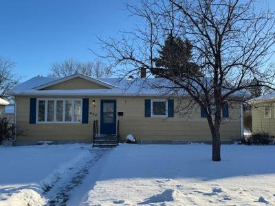 Maple Ave S in Grand Forks - Image 1
