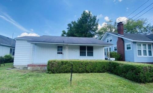 Maple St, Elizabeth City, Home For Rent in Chesapeake - Image 1