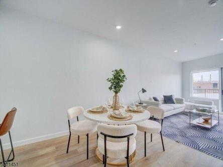 Market St, Newark, Home For Rent in Newark - Image 1