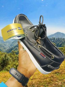 Men Sebago dockside loafers in Nairobi - Image 2