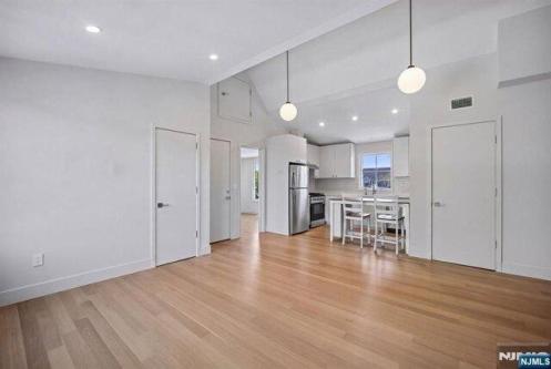 Midland Ave Unit,montclair, Home For Rent in Passaic - Image 1
