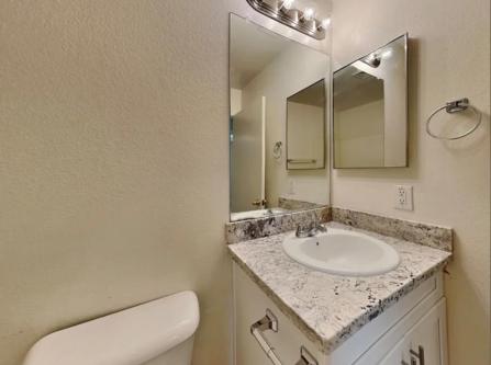 Modern 3/2 Home For Rent in Queen Creek - Image 7