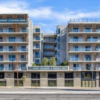 Modern Luxury Apartment For Rent in Santa Monica - Image 1