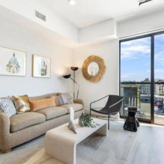 Modern Luxury Apartment For Rent in Santa Monica - Image 2