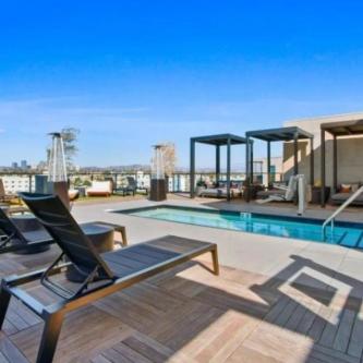 Modern Luxury Apartment For Rent in Santa Monica - Image 9