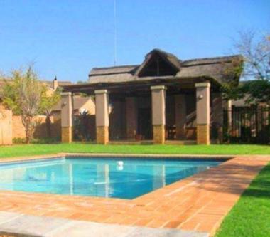 Modern Upmarket 2Bed2Bath To Rent In Olympus Security … in Bedfordview - Image 1