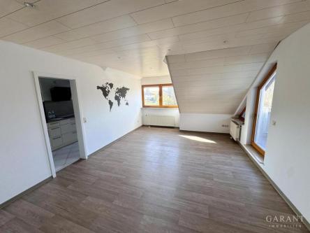 Modernisierte Wohnung mit Loggia - Eigenbedarf oder Rendite in Öhringen - Bild 1