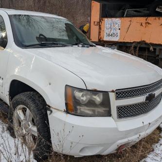 Multiple vehicles in Flint - Image 4