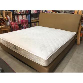 NEW MATTRESS PROTECTOR / SPRING BED PROTECTIVE MAT UK 180X200 in Singapore - Image 1