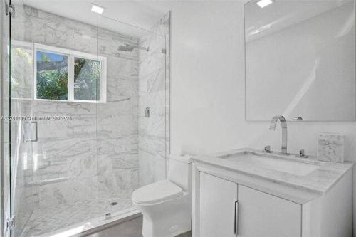 Ne Nd Ter, Miami, Home For Rent in Miami Beach - Image 1