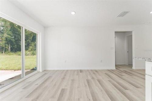 Ne Th Pl, Silver Springs, Home For Rent in Ocala - Image 1