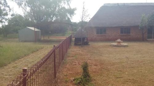 Nice 3 Bedroom House for Rent In Roodeplaat/ Kameeldrift East in Pretoria - Image 2