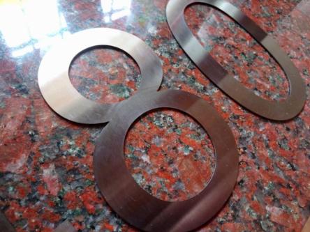 Números en chapa de hierro para edificios en Lanús - Imagen 2