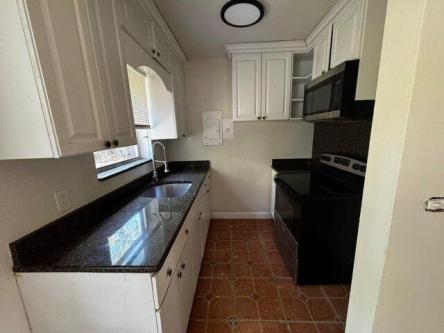 Nw Th St, Miami, Home For Rent in Westhampton beach - Image 1