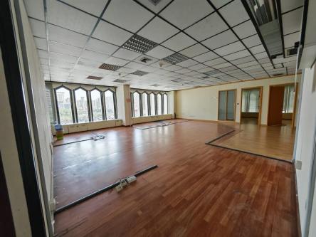 OFFICE FOR RENT 1771 SQFT ONLY 175,000 in Al Ain - Image 2