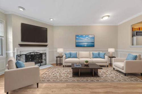 ONE MONTH FREE RENT! in Washington DC - Image 1