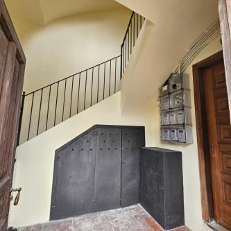¡OPORTUNIDAD EN ROC BLANC ? PISO CON BALCÓN, ASCENSOR Y LUZ … en Olot - Imagen 1