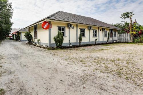 OYO 89660 Raudhah Inn Hotel en France - Photo 1