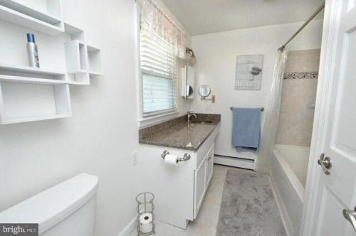 Oak St, Riverside, Home For Sale in Cherry Hill - Image 1