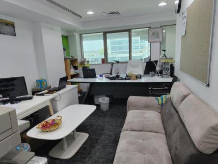Office available for Rent in Dubai - Image 1