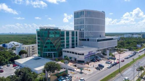 Oficina en Renta , Tulum Trade Center en Cancún - Imagen 1
