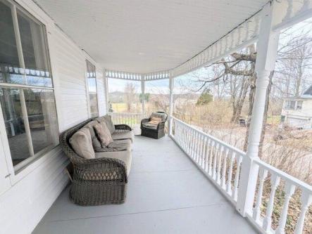 Old Cemetery Rd, Peacham, Home For Rent in Burlington - Image 1