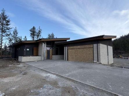 One-Level Luxury Rancher in Vernon - Image 1