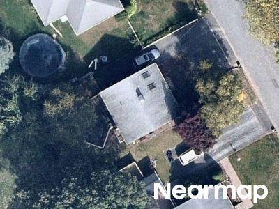 Oneida Ave in Worcester - Image 1
