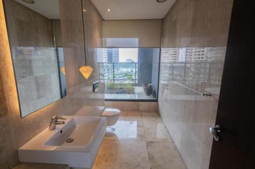 PENTHOUSE de 10 PIÈCES PLATEAU RUE DU COMMERCE à Abidjan - Photo 4