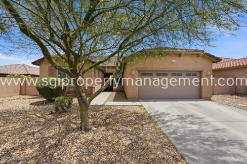 PEORIA HOME WITH MOUNTAIN VIEWS in Peoria - Image 1
